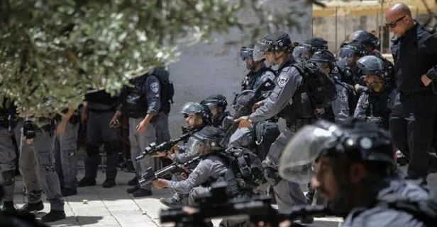 İsrail polisi Kudüs’te bir camiyi kapattı