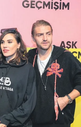 Caner Erkin ve eşi Şükran Ovalı, Berkay ile eşi Özlem Şahin'i görünce buz kesti! Sebebi ise...