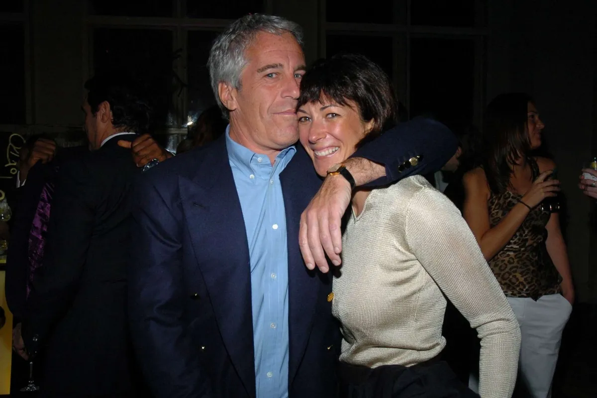 epstein-dosyasinda-kritik-hamle-senato-maxwell-icin-af-yok-dedi-1785354969311.jpeg Epstein dosyasında kritik hamle! Senato Maxwell için af yok dedi-3