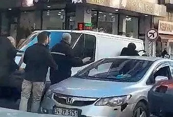 Güngören’de baltalı kavga!