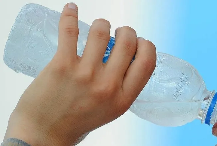 Az su içmek baş ağrıtır