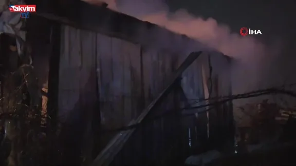 Tuzla'da palet imalathanesinde yangın