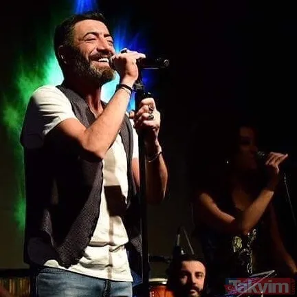 50 yaşındaki Hakan Altun sahnede kendi düğününü yaptı! Sibel Can’ın partnerinden seyircisine sürpriz! Evlilik açıklamasının ardından... - 8