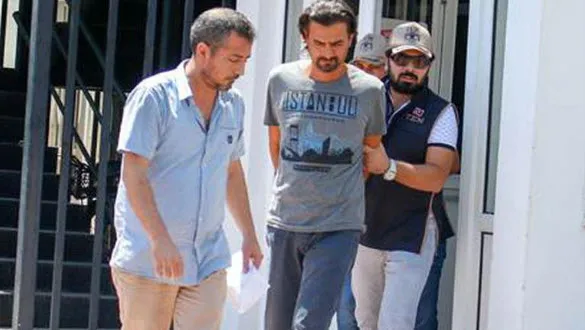 PKK’lı yoldaşların gibi etek giyseydin FETÖ’cü alçak!-1