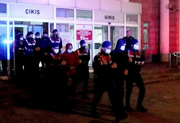 Yunan'ın mülteci sanarak geri ittiği 8 kişi aranan FETÖ'cü çıktı-3