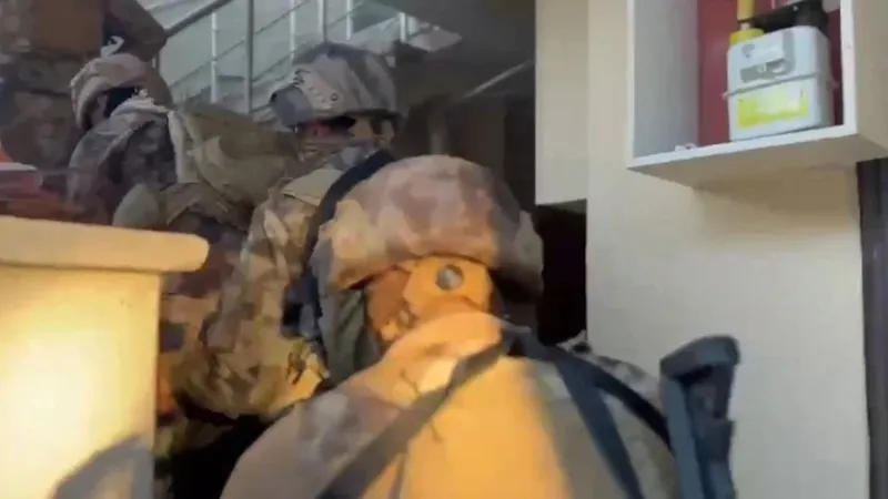 Son dakika: Ali Yerlikaya açıkladı! Metin Singer ve Hakan Uslu'nun elebaşlarını yaptıkları suç örgütleri çökertildi-4