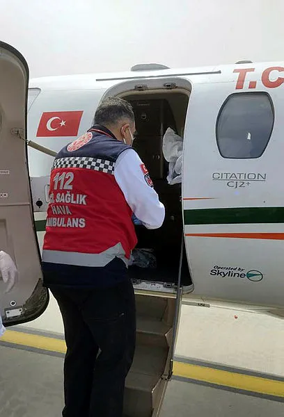 ambulans-ucaklar-kalp-hastasi-iki-bebegi-kayseriden-istanbul-ve-ankaraya-nakletti-1618681779072.jpg Ambulans uçaklar, kalp hastası iki bebeği Kayseri'den İstanbul ve Ankara'ya nakletti-3