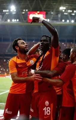 Aslan rekora doymuyor