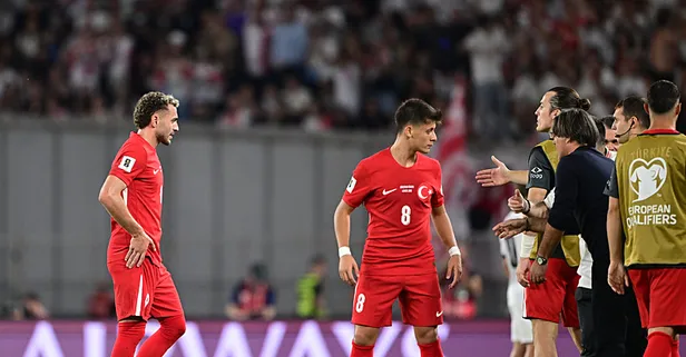 Milli takımda Barış Alper Yılmaz şoku! 4 dakikada kırmızı kart gördü