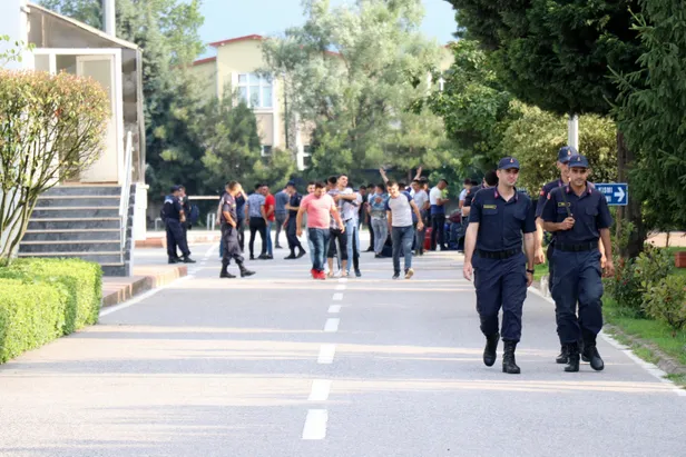 Askerlerin kimi 5 gün, kimi 6 ay kala erken terhis heyecanı yaşadı-3