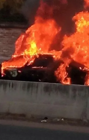 Meksika'da kartel vahşeti! 2 kadını bagajda yaktılar