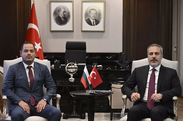 Bakan Fidan'dan İsrail - Filistin diplomasisi: Birleşik Krallık Dışişleri Bakanı James Cleverly ile görüştü-4