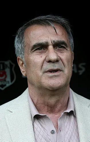 Şenol Güneş haftasonu oynanacak Galatasaray-Beşiktaş derbisi ile ilgili açıklamalarda bulundu