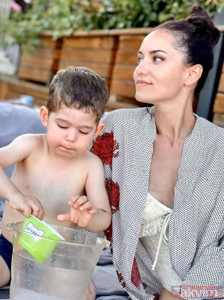 Yedi Kocalı Hürmüz de kimmiş! Rafet El Roman'ın eski eşi Tuğba Altıntop bakın kaç kez imam nikahı kıymış! Tam tamına... - 40