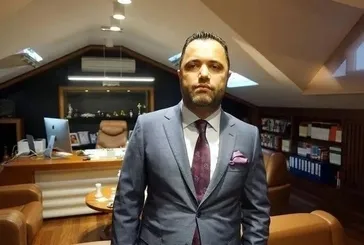 Masadaki herkes şüpheli