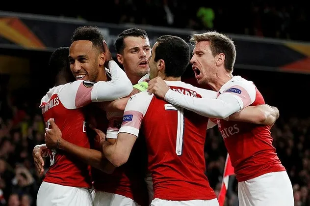 Arsenal finale göz kırptı!
