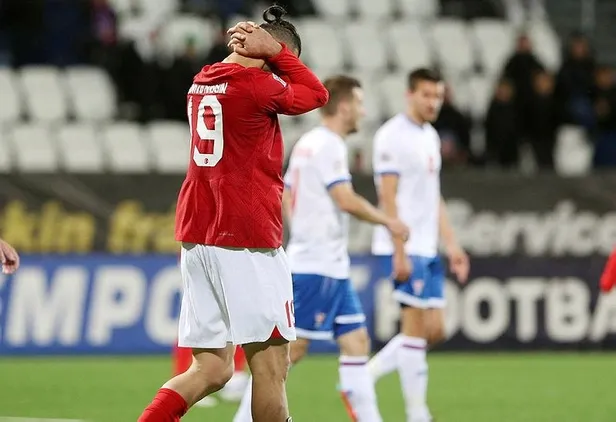 ay-yildizlilar-stefan-kuntz-yonetiminde-adeta-tarihi-yeniden-yazdi-milliler-faroe-adalarinin-40-yil-icinde-yen-1664228900884.jpeg Ay-yıldızlılar, Stefan Kuntz yönetiminde adeta tarihi yeniden yazdı! Milliler, Faroe Adaları’nın 40 yıl içinde yendiği 16. takım olmayı başardı-4