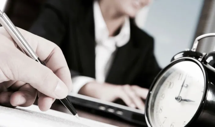 isten-cikarilanin-6-buyuk-hakki-kimler-ne-kadar-odeme-alabilir-1776283222438.jpeg İşten çıkarılanın 6 büyük hakkı: Kimler, ne kadar ödeme alabilir?-5