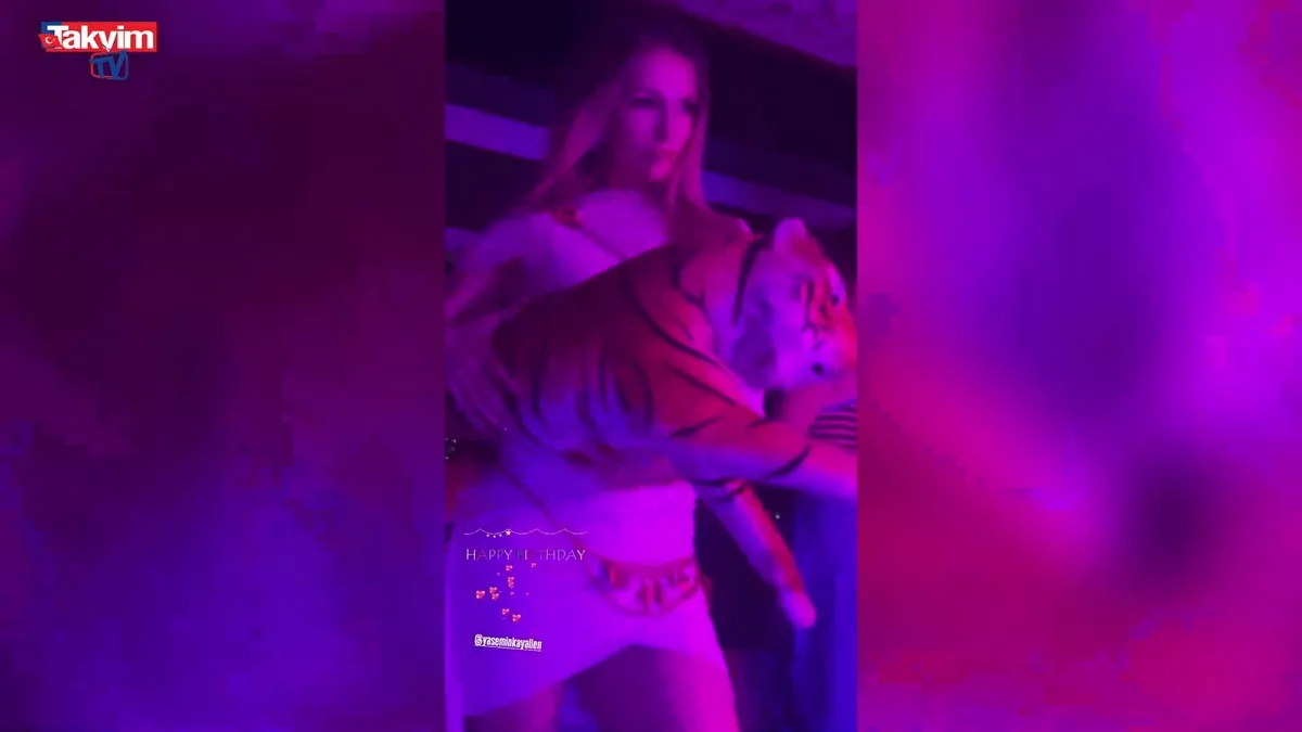Yasemin Allen'a teknede doğum günü sürprizi!