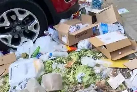 CHP Kartal’ı çöpe teslim etti!