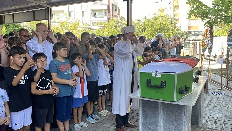 canakkalede-ilaclama-faciasi-kucuk-cocuk-hayatini-kaybetti-1786152569469.jpeg Çanakkale'de ilaçlama faciası: Küçük çocuk hayatını kaybetti-5