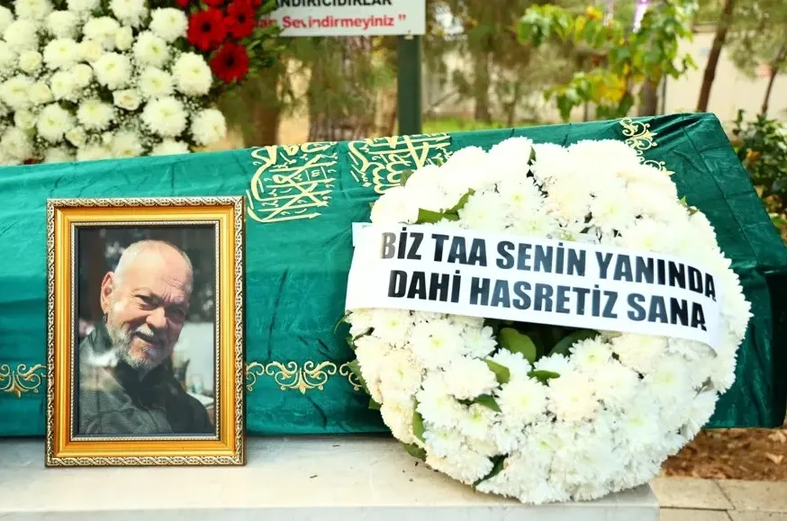 47-yillik-esini-kaybeden-canan-karatay-stresten-dislerim-dokuldu-1776843383980.jpg 47 yıllık büyük aşkın ardından... Canan Karatay ilk kez açıkladı: "Stresten dişlerim döküldü"-2