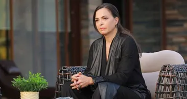 Eşkıya Dünyaya Hükümdar Olmazın Eminesi Sevil Akı Sanerin eşi bakın kimmiş! EDHOnun Eminesi Sevil Akı hayranlarını çok şaşırttı