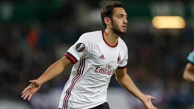 Çalhanoglu’nu Terim bitirecek