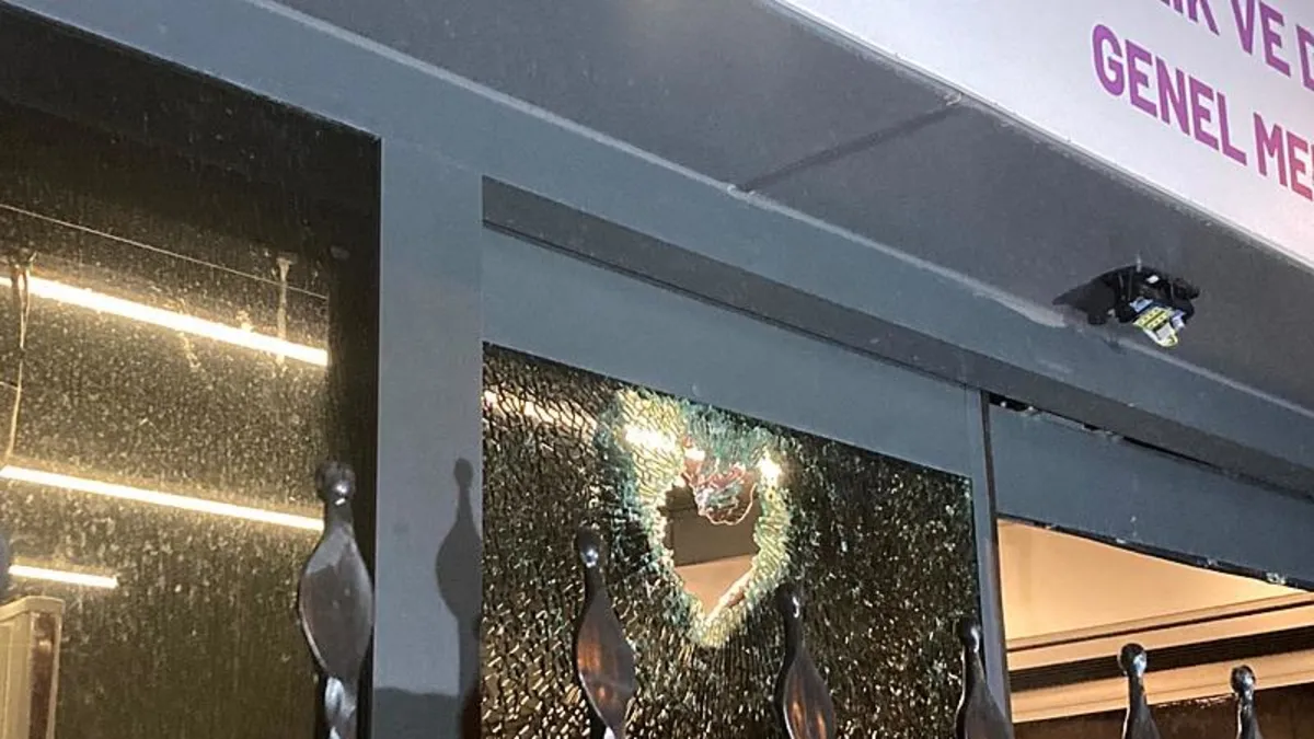 DEM Parti binasına taşlı saldırı: 1 şüpheli gözaltında