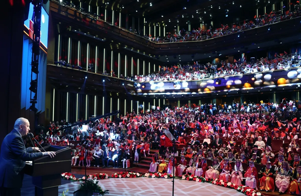 Başkan Erdoğan "Asla unutmayın" diyerek uyardı: Dijital dünyadaki tehlikelere karşı dikkatli olun | Gazzeli çocuklar için "dua" çağrısı-4