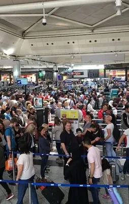 Atatürk Havalimanı doldu taştı!