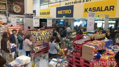 Türkiye’de ilk koronavirüs vakasının açıklamasıyla vatandaşlar marketlere akın etti