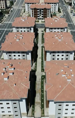 Elazığ'da depremzedeler için yapılan 10 bin konut sahiplerini bekliyor