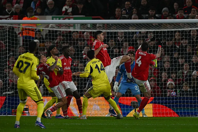 Spor yazarları Nottingham-Fenerbahçe maçını değerlendirdi - 7