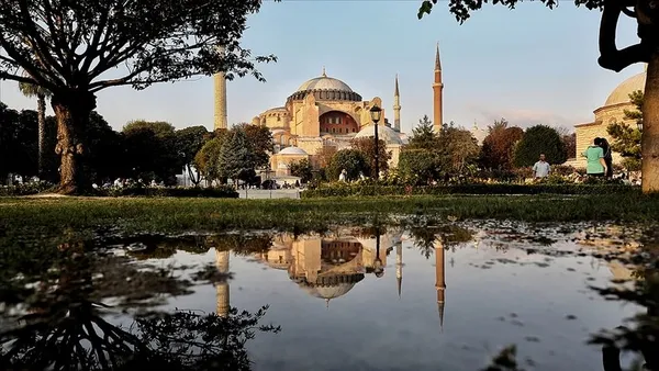 ayasofya-neden-muze-oldu-ayasofyayi-kim-muze-yapti-1595581634492.jpg Ayasofya neden müze oldu? Ayasofya’yı kim müze yaptı?-2