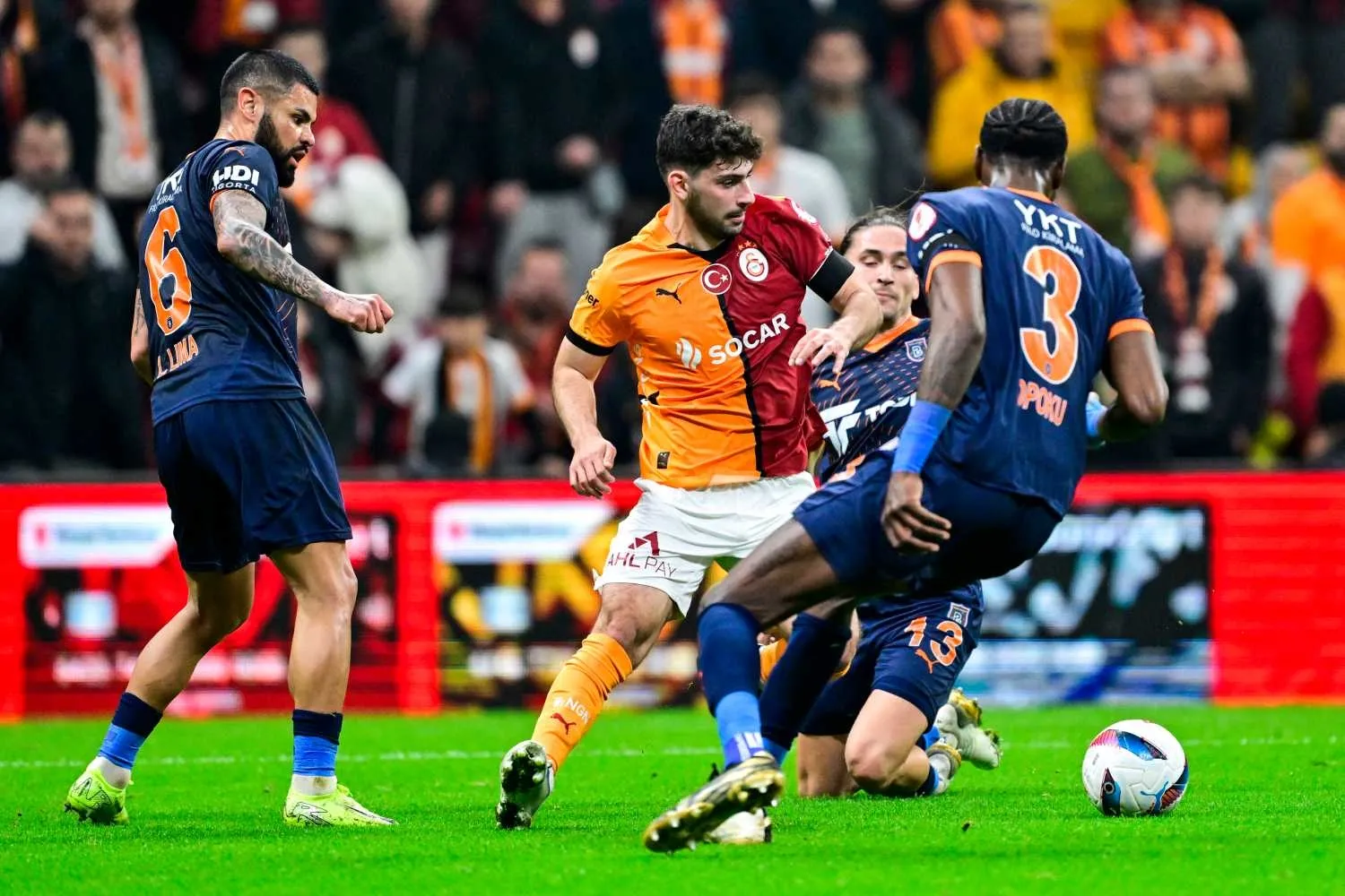 Galatasaray'da 7 yıldız yolcu! Transfer için gitmeleri gerekiyor - 11