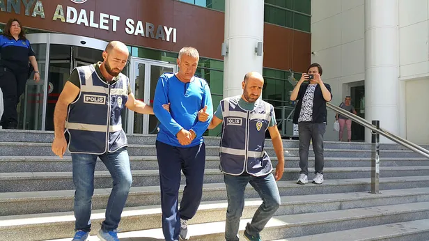 Katil zanlısının kan donduran ifadesi: "Anneni öldürdüm gel!"-3
