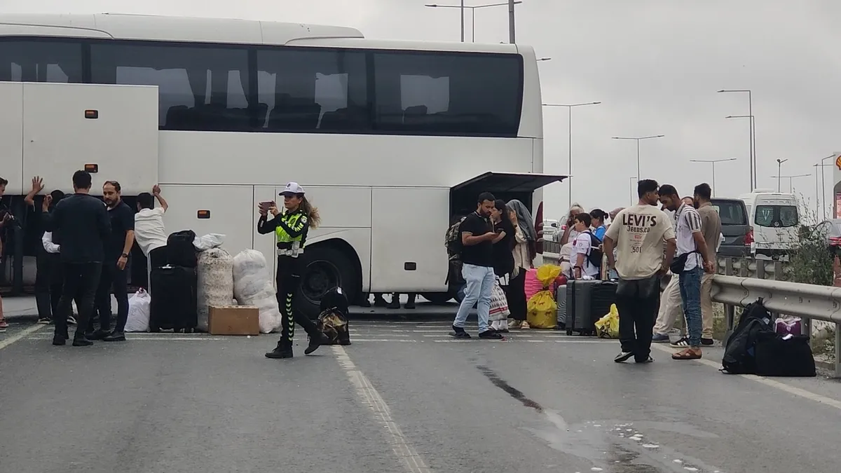 Ekipler olay yerinde çalışma yaptı.