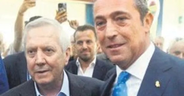 Aziz Yıldırım ve Ali Koç, Fenerbahçe Yüksek Divan Kurulu toplantısında bir araya geldi