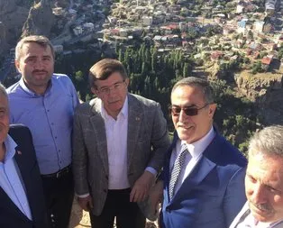 İhsan Özkes, Ahmet Davutoğlu’na katılmaktan vazgeçti