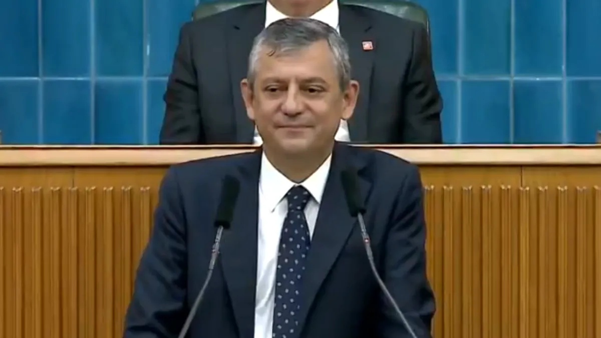 CHP bölündü: Özgür Özel'den yeni parti açıklaması