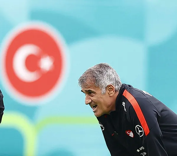 a-milli-takim-italyaya-bileniyor-1623098972428.jpg A Milli Takım İtalya'ya bileniyor-3