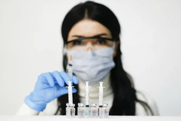 Tedbirler etkisini gösterdi! Koronavirüste ağır hasta sayısı yaklaşık 3 ay sonra 2 binin altına indi-4