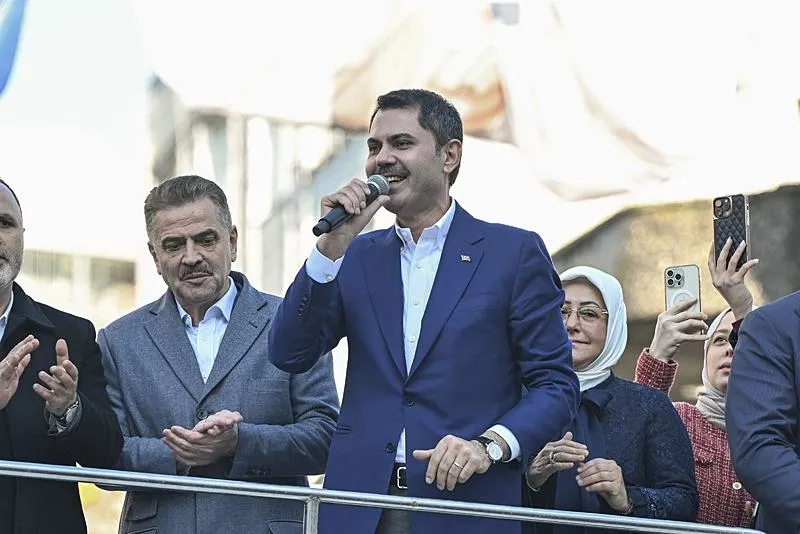 Cumhur İttifakı'nın İstanbul Büyükşehir Belediye Başkan adayı Murat Kurum'dan CHP'li Ekrem İmamoğlu'na sert tepki: "İstanbul senin babanın çiftliği mi?"-4