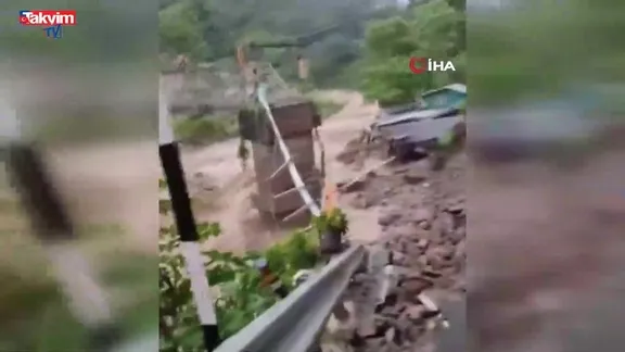 Hindistan’da sel: En az 18 ölü