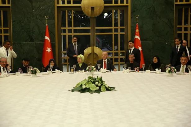 Başkan Recep Tayyip Erdoğan şehit aileleriyle iftarda buluştu-2