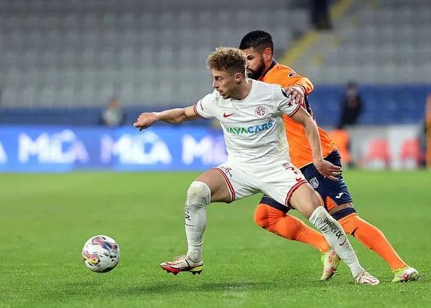 basaksehir-2-0-antalyaspor-mac-sonucu-1672157240408.jpeg Başakşehir 2-0 Antalyaspor | MAÇ SONUCU-2