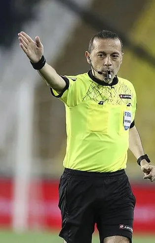 SON DAKİKA: Cüneyt Çakır'ın Süper Lig kariyeri sona erebilir! Avrupa Süper Ligi'ne katılacak mı?