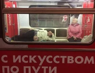 Yolculuk yaparken utanmadılar!