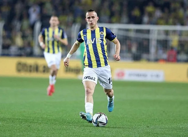 Özel haber... Fenerbahçe'nin Yunan yıldızı Pelkas takımdan ayrlıyor! İtalya'dan o takım talip oldu-2